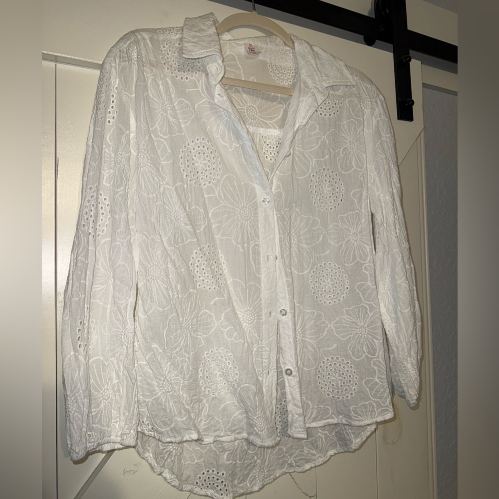 Like Love eyelet floral white button down